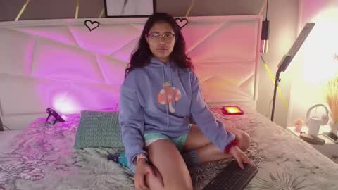 SUKI online show from November 17, 12:28 pm