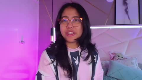 SUKI online show from March 24, 1:05 pm