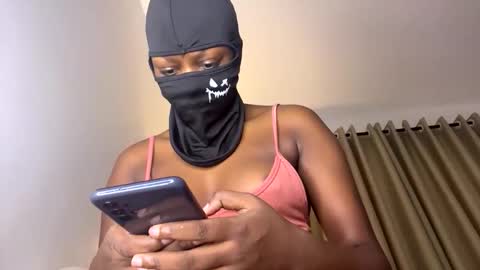 maskedtemptress online show from March 30, 8:25 am