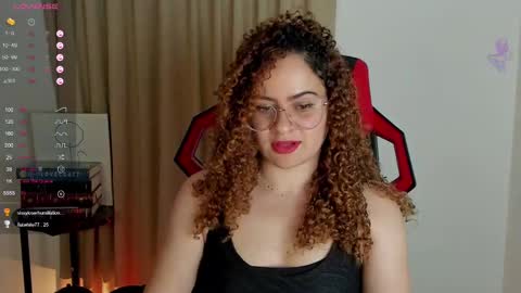 Snapshot of sultrysecrets_ chatting on October 27, 8:25 pm Ann online show from October 27, 8:25 pm