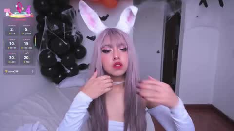 Nicolle  online show from October 30, 4:52 pm