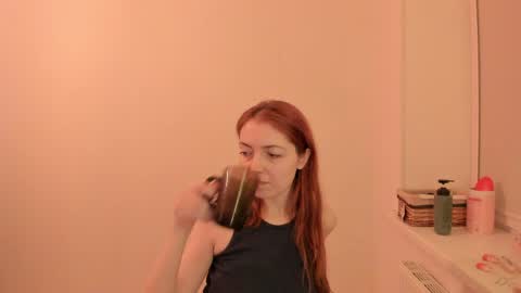 Summer Preston online show from April 3, 7:45 pm