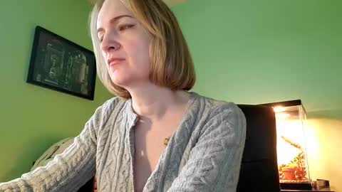 Summer online show from March 19, 3:05 pm