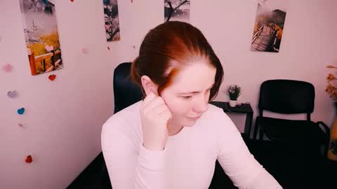 Alexi online show from November 18, 5:47 pm