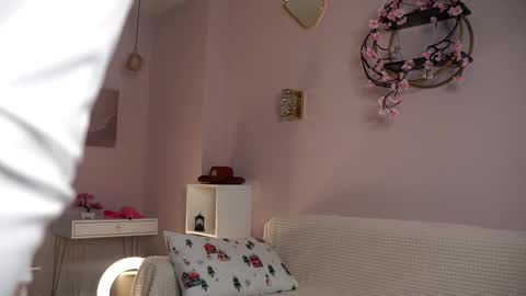 Lily online show from March 14, 2:40 pm