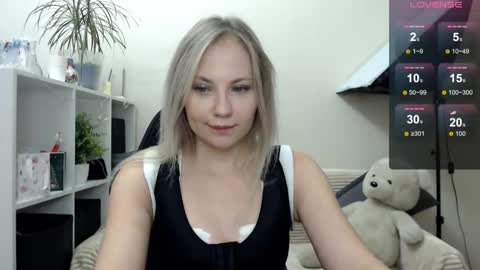 Naomi online show from November 27, 5:10 am