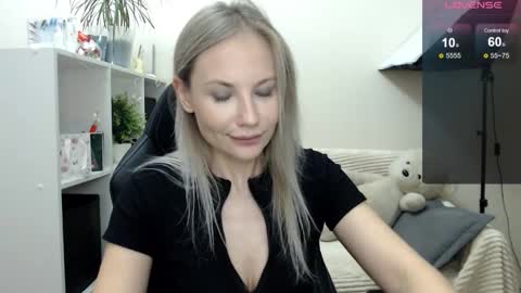 Naomi online show from November 11, 4:52 am