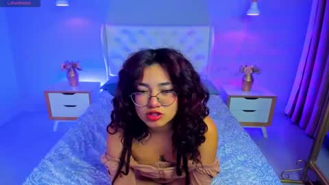 Maya online show from November 23, 8:43 pm