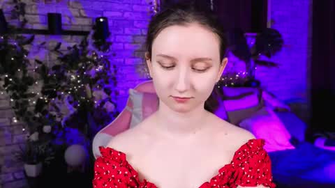 Alice online show from March 25, 2:53 pm