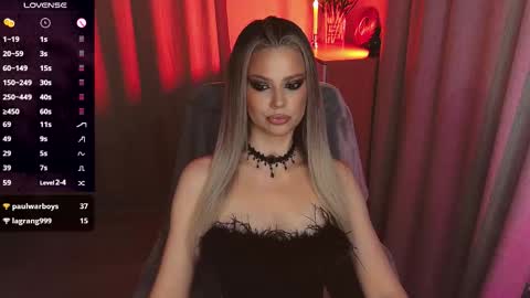 Snapshot of sunshine_vibes chatting on October 11, 10:56 pm Mistress Molly online show from October 11, 10:56 pm