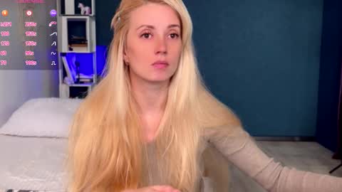 Snapshot of super_peach_stream chatting on October 5, 12:43 pm ANNApvt open full info in bio online show from October 5, 12:43 pm