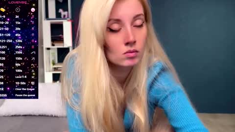 Snapshot of super_peach_stream chatting on September 27, 10:11 am ANNApvt open full info in bio online show from September 27, 10:11 am