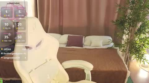 Annie online show from February 22, 6:47 am