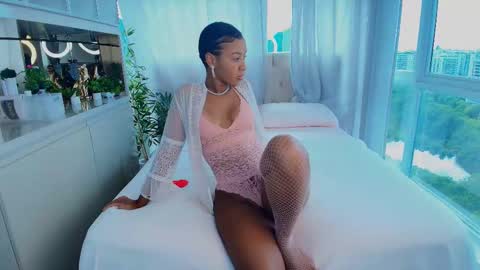 Susan online show from February 4, 11:35 am