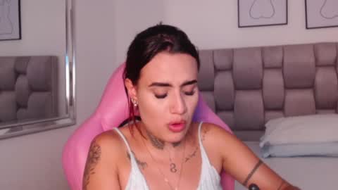 Susan online show from September 10, 8:42 pm