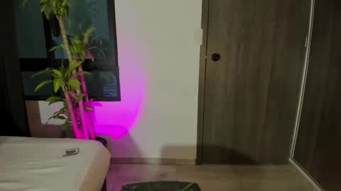 SusieGlass online show from March 9, 4:26 am