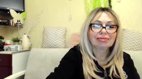 SusiexNoreen online show from April 8, 9:00 am