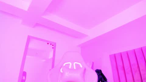 Sussan Nicole  online show from November 14, 1:00 pm