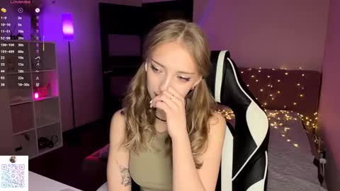 Jessica online show from December 22, 7:50 pm