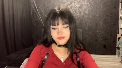 EmilySuonn online show from April 28, 5:44 am