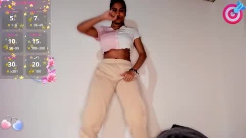 suzzann_rugg online show from November 14, 10:32 pm