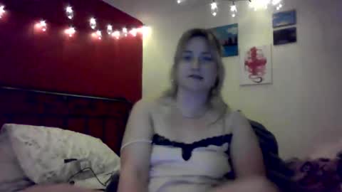 svmxoxo online show from February 19, 4:23 am