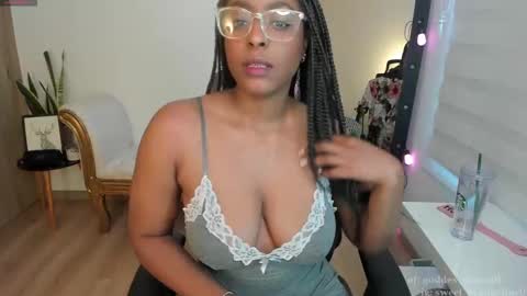 Evangeline online show from December 8, 3:24 pm