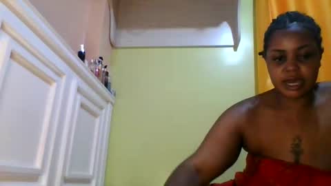 sweet52537 online show from March 5, 6:48 pm