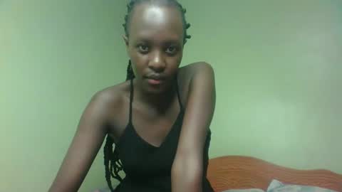 Petite Queen online show from January 17, 1:35 pm