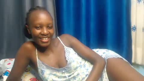 Petite Queen online show from January 5, 8:42 pm