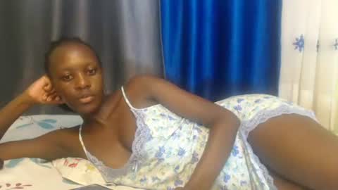 Petite Queen online show from January 1, 9:31 pm