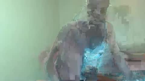 Petite Queen online show from January 26, 7:42 am