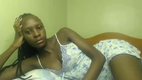 Petite Queen online show from January 20, 6:10 am