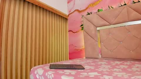 sweet__luna__ online show from April 11, 11:03 am