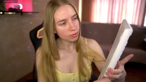 Michelle online show from July 11, 8:36 am