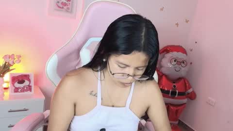 sweet_dania_ online show from March 2, 9:27 am