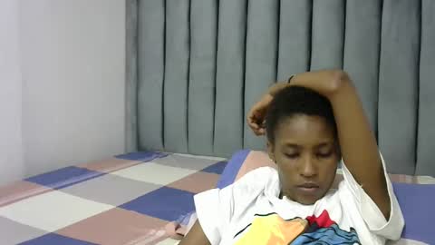 sweet_freaky online show from February 3, 6:40 am