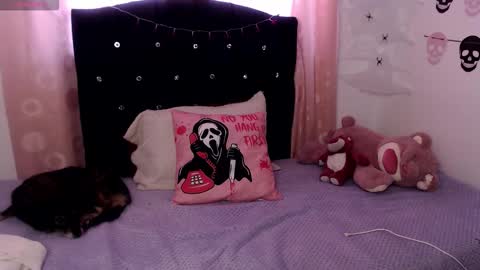 Hannah online show from October 27, 1:06 pm