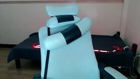 sophia daisy  online show from October 3, 10:53 am