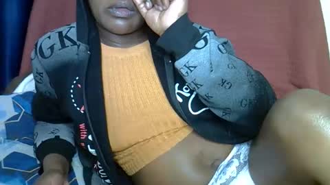 sweet_lessly online show from February 14, 11:07 pm