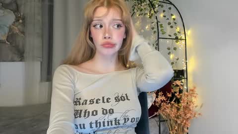 Melissa. Join me on Fansly link in social medias online show from April 7, 8:33 pm