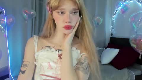 Melissa. Join me on Fansly link in social medias online show from February 20, 9:04 pm