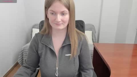 Mila online show from March 6, 6:36 pm