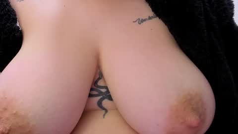 Mia Johns online show from April 10, 9:04 am