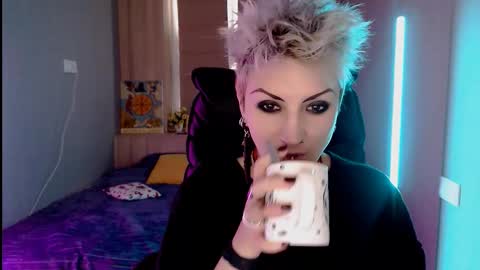 sweet_n_strong online show from February 24, 12:15 pm