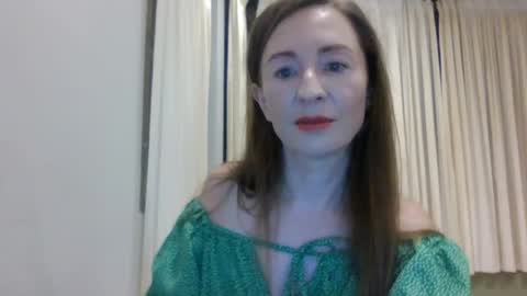 sweet_poeme online show from June 4, 4:11 pm