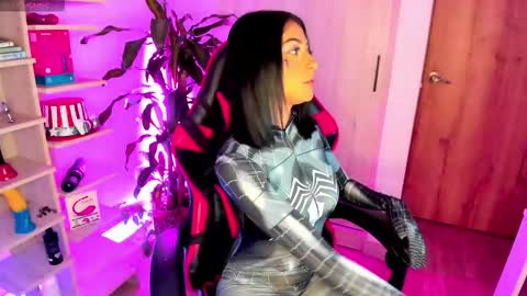 sophie leone online show from November 1, 3:32 am