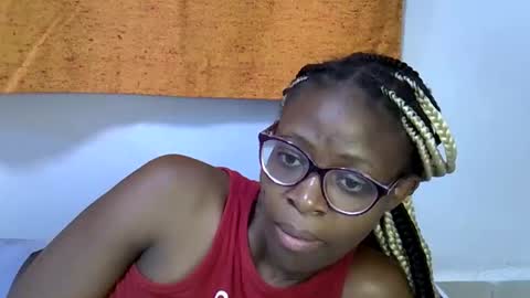 sweet_zarah online show from February 16, 8:03 am