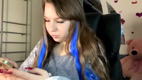 Snapshot of sweetalissa18 chatting on December 27, 7:40 am sweetalissa18 online show from December 27, 7:40 am