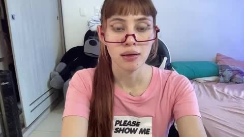 SweetAura0 0  online show from March 2, 6:58 pm